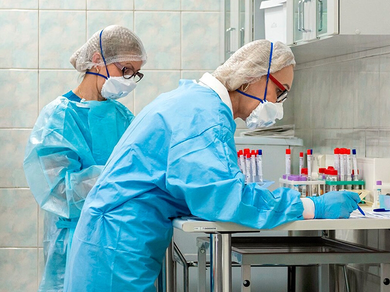 Четвертые сутки подряд число новых случаев COVID в Москве  превышает 3 тысячи