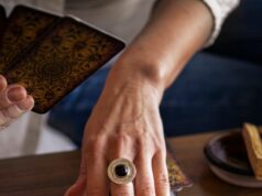 Значение 6 кубков в Таро: 78 дверей к пониманию